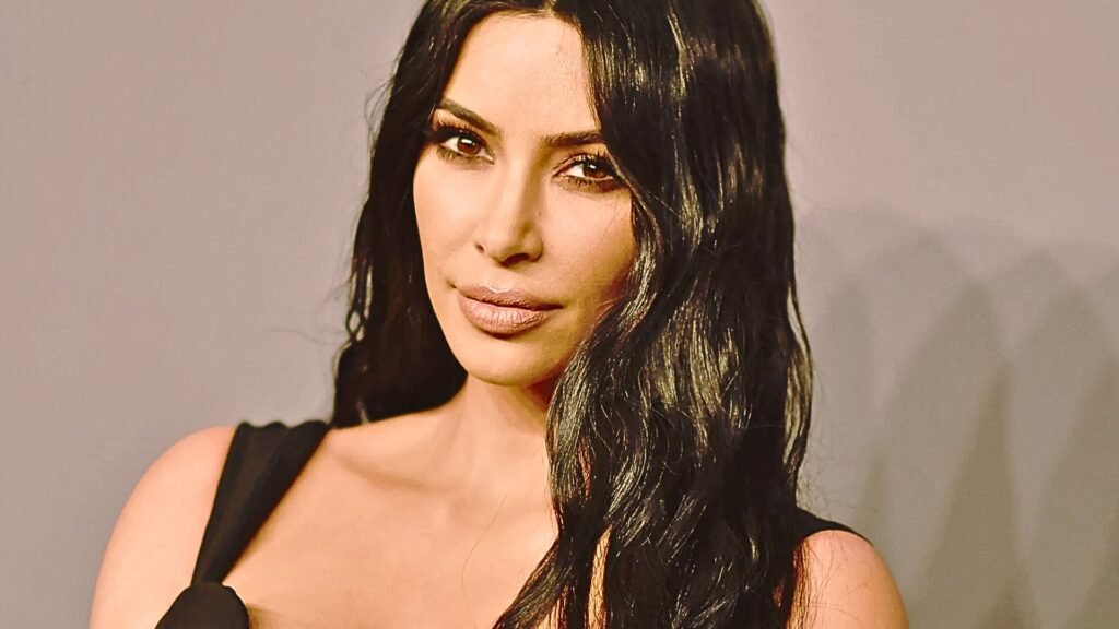 Kim Kardashian's true face!